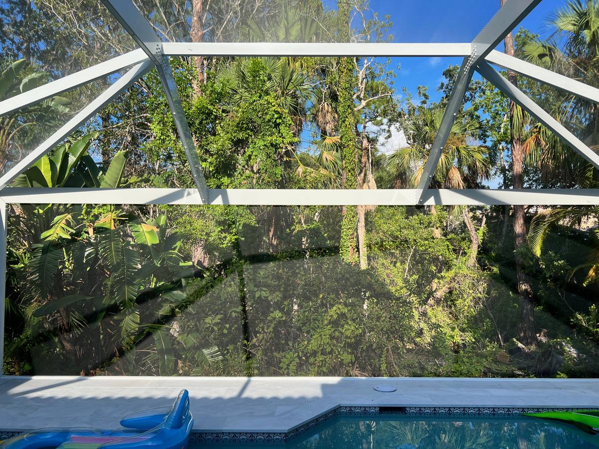 Lanai screen enclosure framing